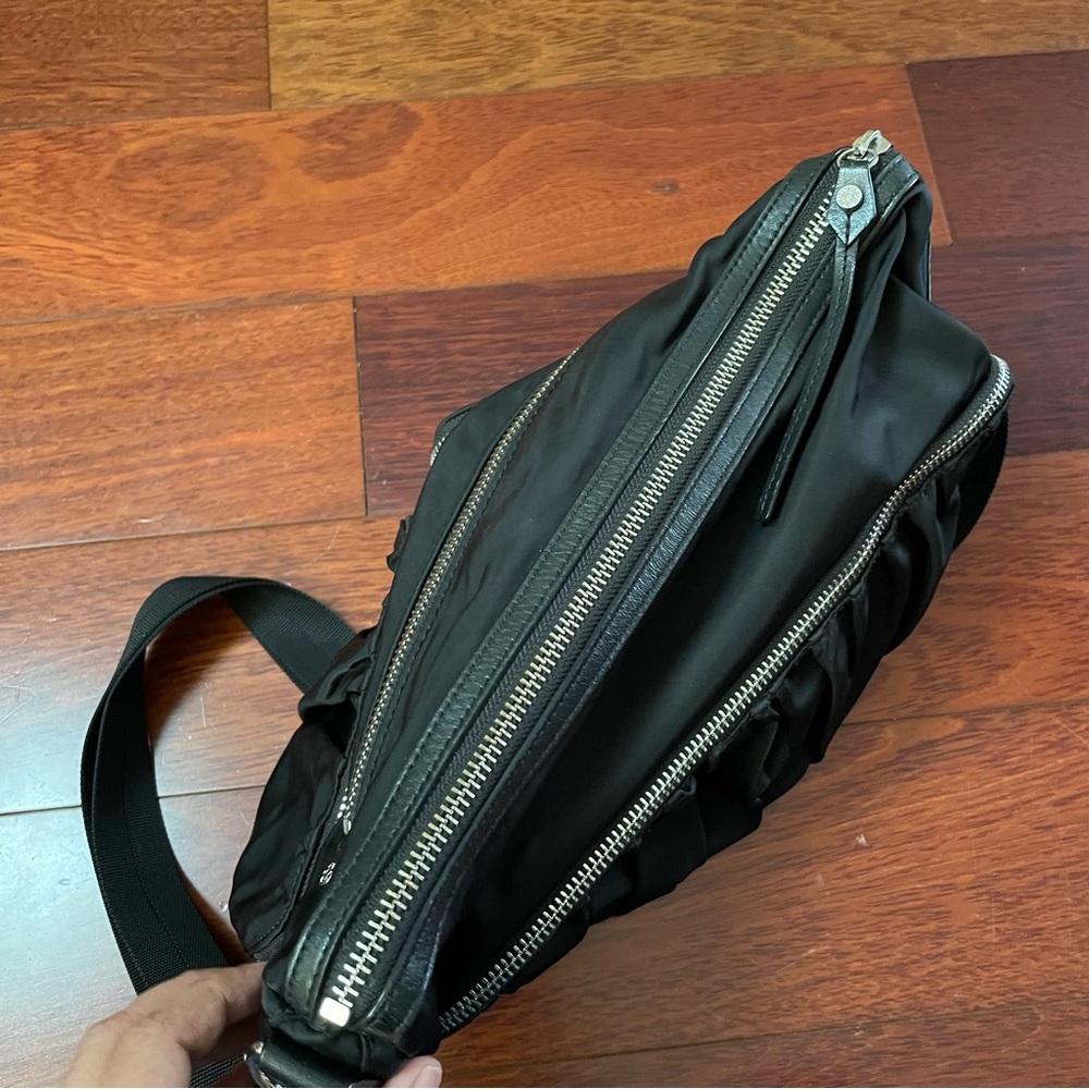 MZ Wallace Hayley Crossbody Shoulder Bag Travel Black Utilitarian Classic B29 - Picture 8 of 14